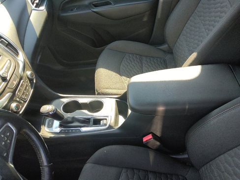 Used 2019 Chevrolet Equinox LT image 26