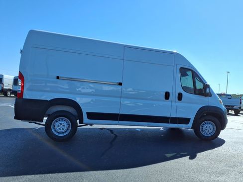 Used 2025 RAM ProMaster 2500 FWD image 27