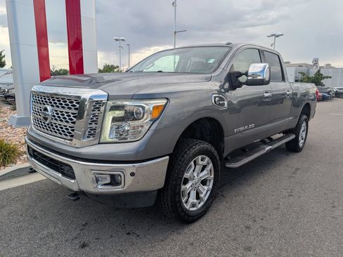 Used 2016 Nissan Titan SL AWD/4WD image 3