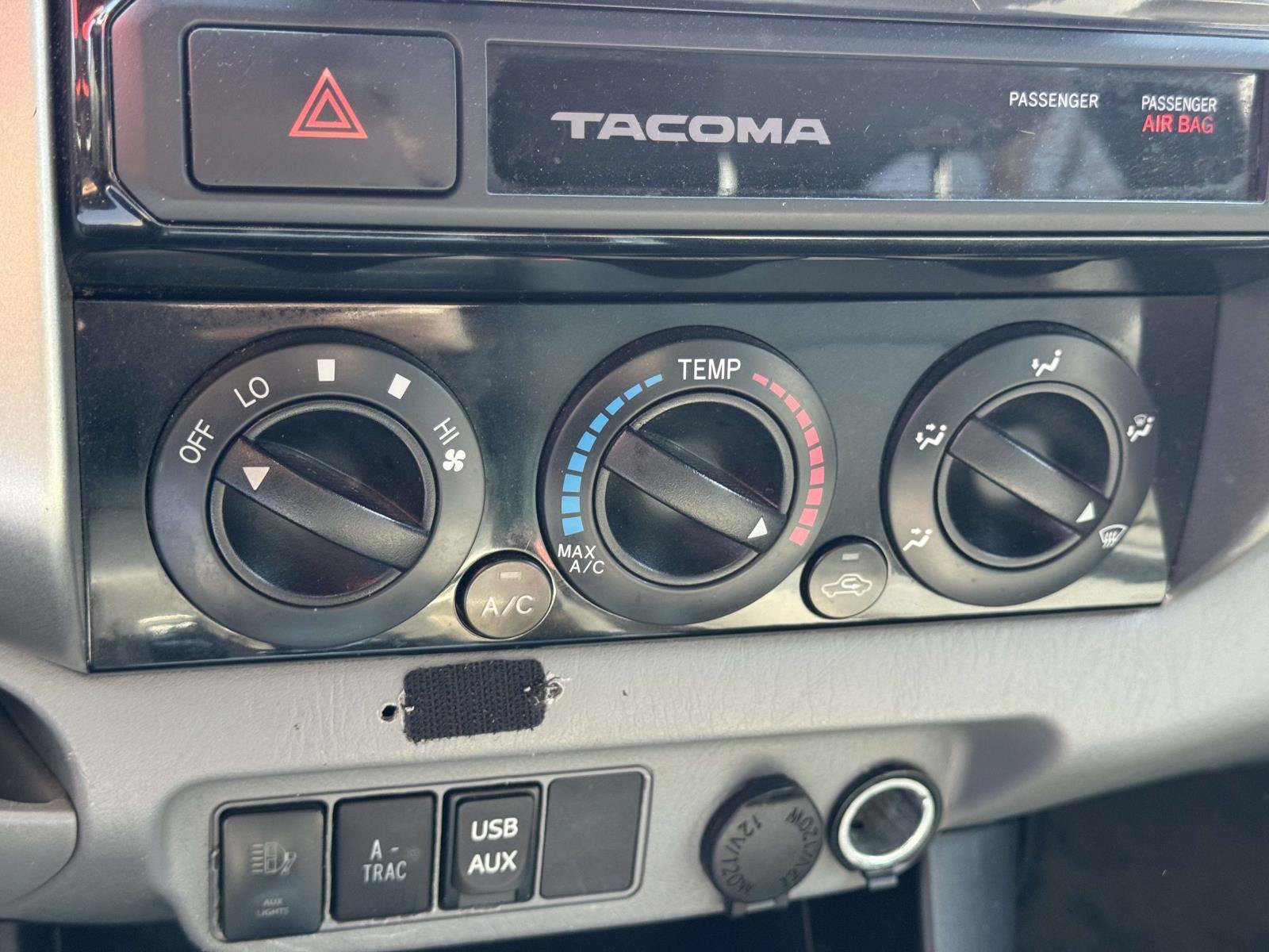 Used 2015 Toyota Tacoma 4x4 Double Cab w/ TRD Off-Road Package image 26