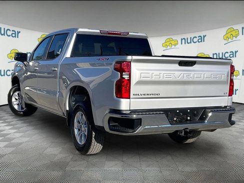 Used 2022 Chevrolet Silverado 1500 LT AWD/4WD image 4