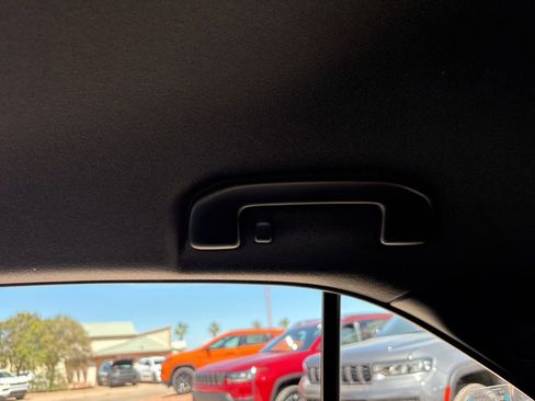 Used 2019 Toyota Corolla XSE image 41