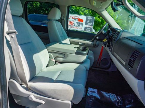 Used 2009 Chevrolet Silverado 1500 LT w/ Power Pack Plus AWD/4WD image 17