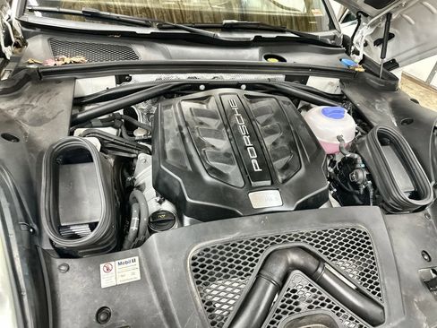 Used 2017 Porsche Macan S AWD/4WD image 30