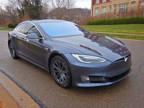 Used 2017 Tesla Model S 100D image 3