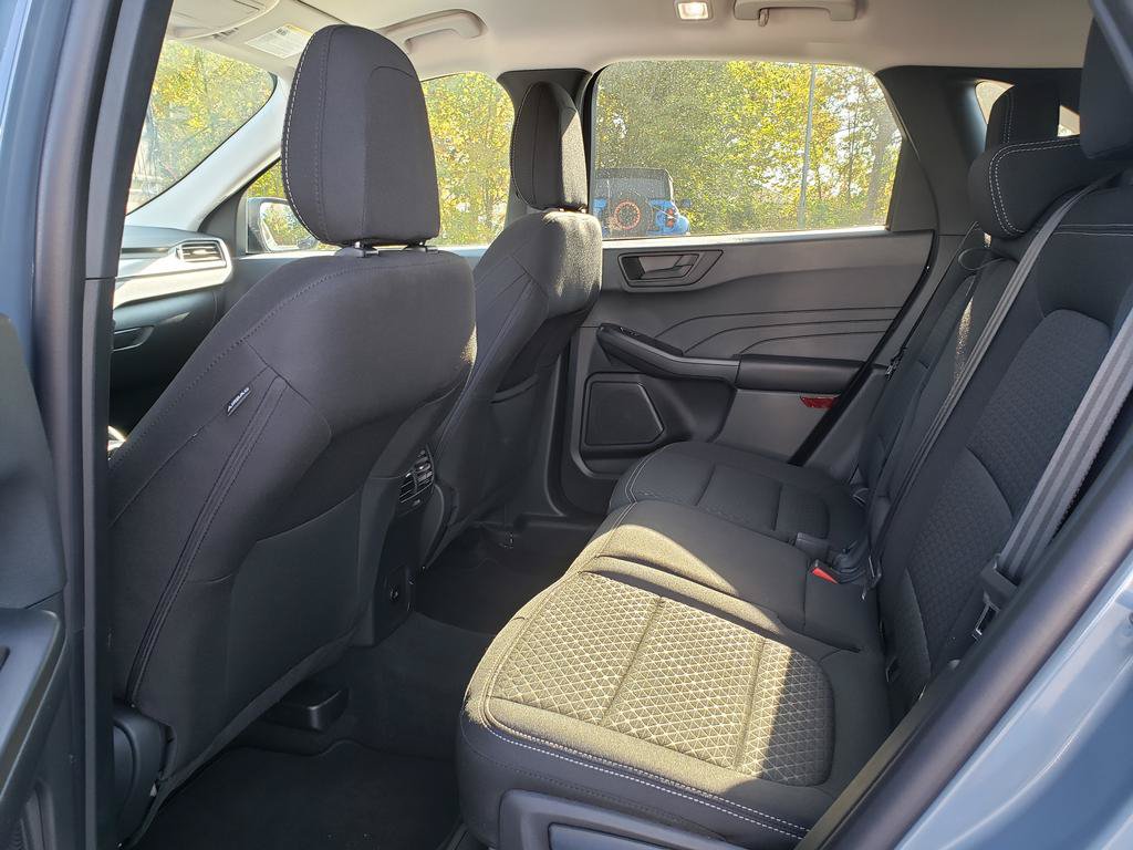 Used 2025 Ford Escape Active w/ Cold Weather Package FWD image 12