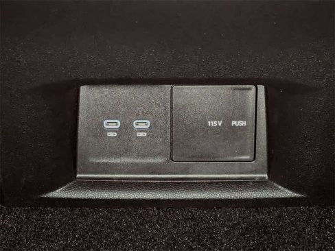 Used 2023 Volkswagen Atlas Cross Sport SE image 19