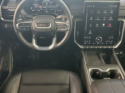 Used 2026 GMC Acadia Elevation w/ Elevation Premium Package AWD/4WD image 4