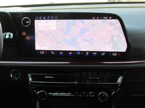 Used 2026 Chevrolet Traverse Z71 AWD/4WD image 16