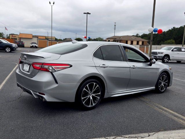 Used 2019 Toyota Camry SE FWD image 12