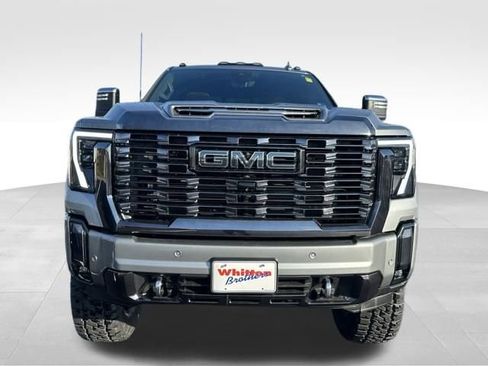 Used 2024 GMC Sierra 2500 Denali Ultimate image 12