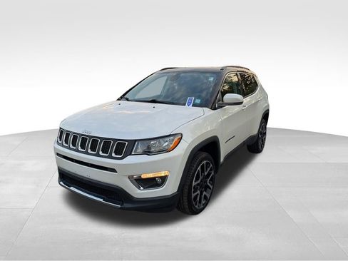 Certified 2018 Jeep Compass Limited w/ Navigation Group image 3