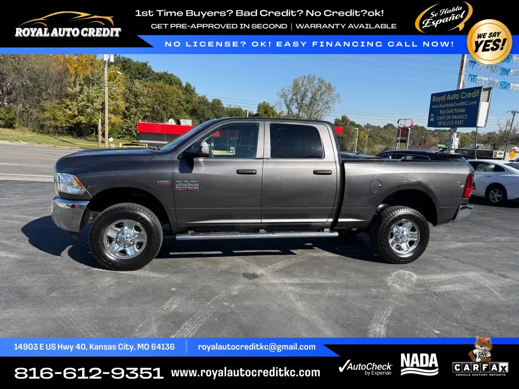 Used 2018 RAM 2500 Tradesman w/ Chrome Appearance Group AWD/4WD image 4