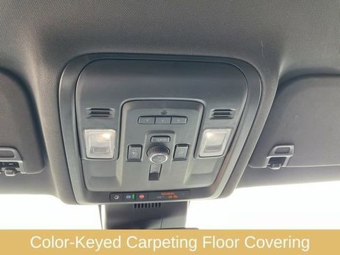 Used 2023 Chevrolet Suburban Premier image 27