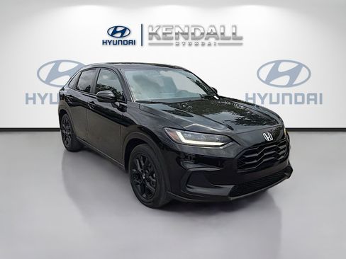 Used 2025 Honda HR-V Sport image 1