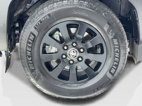 Used 2024 Toyota Land Cruiser image 51