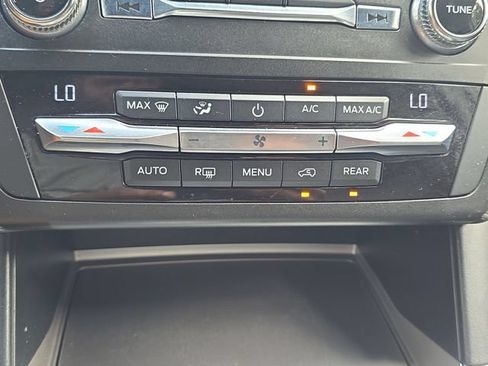 Used 2020 Ford Explorer XLT w/ Equipment Group 202A RWD image 26