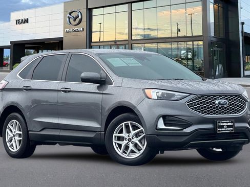 Used 2023 Ford Edge SEL image 2