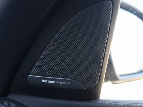 Used 2025 BMW X5 xDrive40i w/ Climate Comfort Package image 23