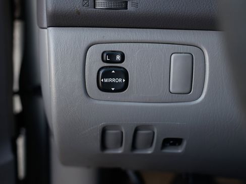 Used 2009 Toyota Sienna CE image 37