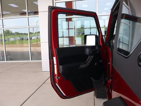 Used 2013 Jeep Wrangler Sport AWD/4WD image 12