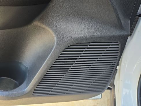 Used 2025 Nissan Kicks S FWD image 15