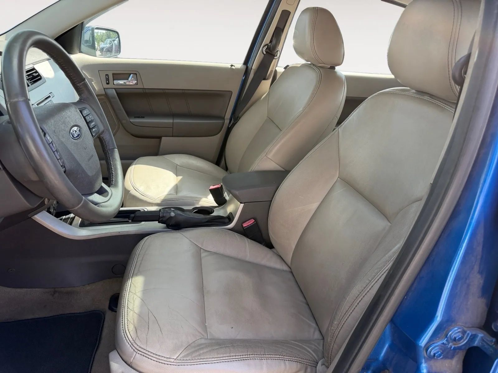Used 2010 Ford Focus SEL FWD image 10