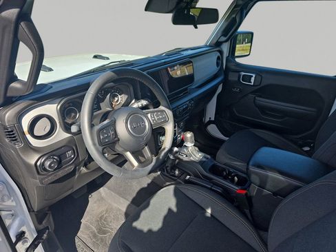 Used 2024 Jeep Wrangler Sport S image 10