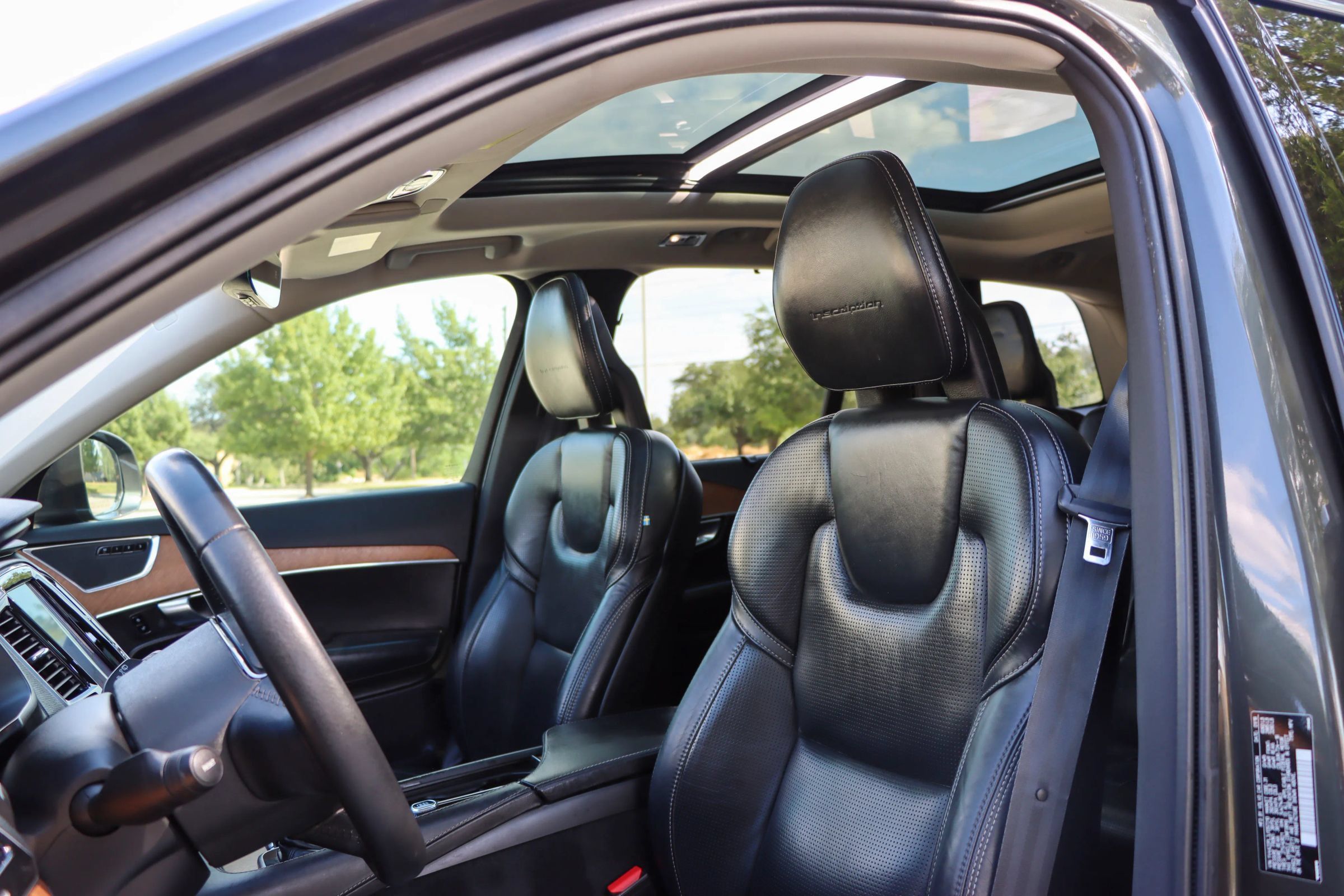 Used 2018 Volvo XC90 T6 Inscription w/ Convenience Package AWD/4WD image 14