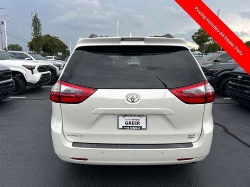Used 2020 Toyota Sienna XLE Premium AWD/4WD image 22