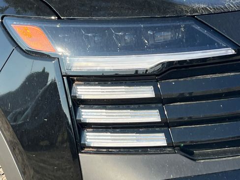 New 2026 Nissan Kicks SR w/ Illumination Package FWD image 33