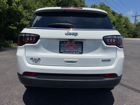 Used 2022 Jeep Compass Latitude w/ Convenience Group AWD/4WD image 14