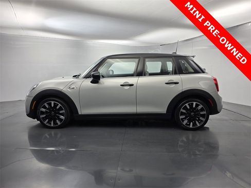 Used 2021 MINI Cooper S w/ Signature Upholstery Package image 7