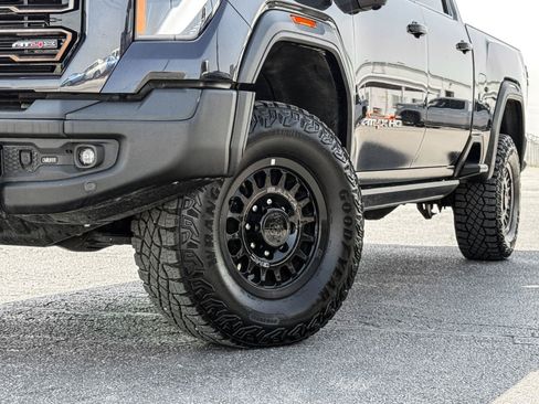 Certified 2025 GMC Sierra 2500 AT4X w/ AT4X AEV Edition AWD/4WD image 2