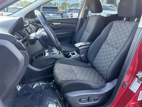 Used 2018 Nissan Rogue Sport SV w/ SV All-Weather Package image 12