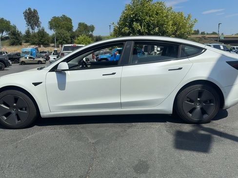 Used 2022 Tesla Model 3 Long Range AWD/4WD image 9