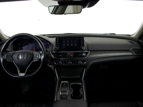 Used 2018 Honda Accord Touring image 12