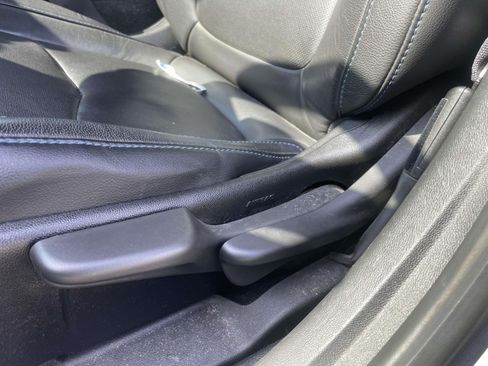Used 2017 Chevrolet Volt Premier w/ Driver Confidence II Package FWD image 14