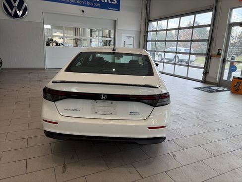 Used 2023 Honda Accord Sport image 6