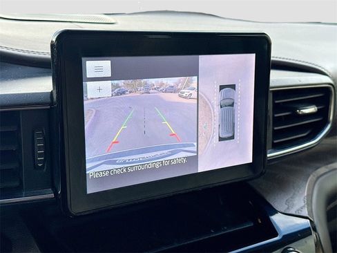 Used 2022 Ford Explorer Platinum w/ Equipment Group 601A image 14