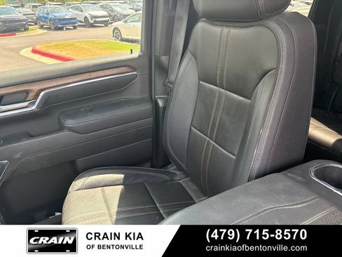 Used 2024 Chevrolet Silverado 2500 High Country w/ High Country Premium Package AWD/4WD image 15
