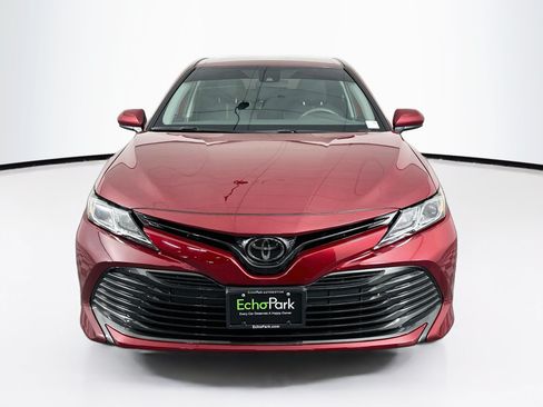 Used 2019 Toyota Camry LE FWD image 2