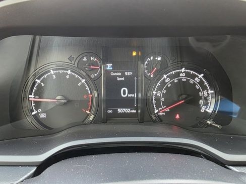 Used 2022 Toyota 4Runner SR5 Premium image 18