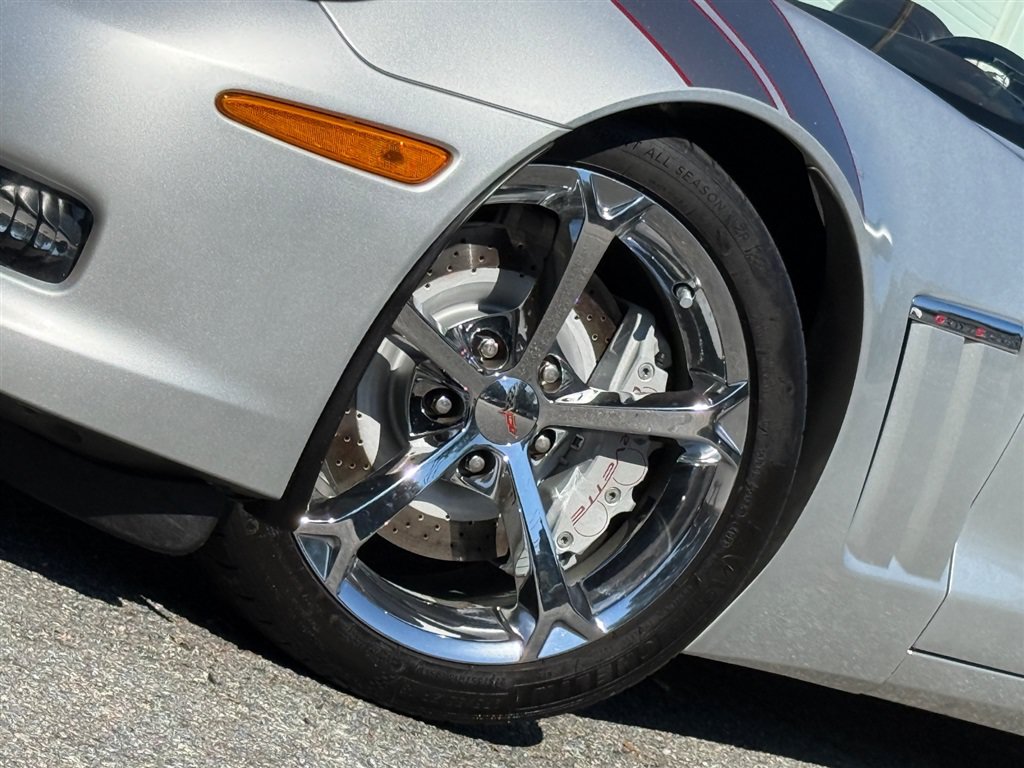 Used 2011 Chevrolet Corvette Grand Sport w/ Preferred Equipment Group RWD image 9