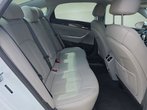 Used 2018 Hyundai Sonata Limited w/ Limited Ultimate Package 03 FWD image 10