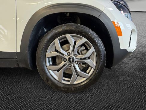 Certified 2024 Kia Seltos S AWD/4WD image 11