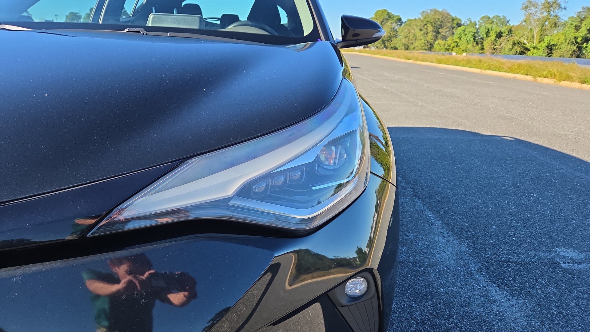 Used 2022 Toyota C-HR Limited FWD image 11