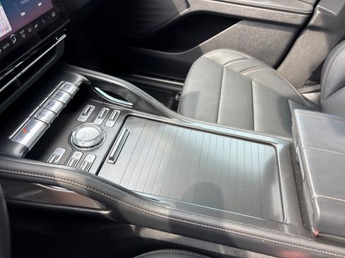 Certified 2026 Lincoln Nautilus Premier AWD/4WD image 24