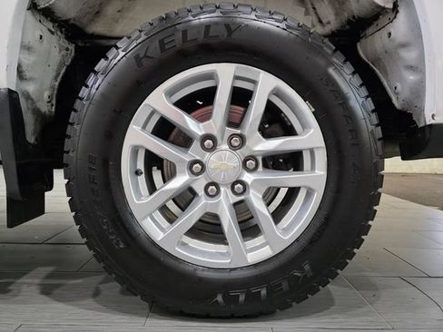 Used 2019 Chevrolet Silverado 1500 LT w/ Z71 Off-Road Package AWD/4WD image 23