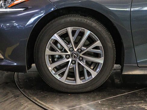Certified 2025 Lexus ES 350 w/ Accessory Package (Z2) FWD image 9